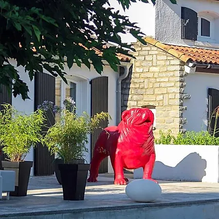 Croissant De Lune Bed & Breakfast 4*