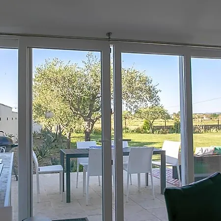 Croissant De Lune Bed & Breakfast 4*