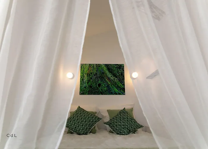 Croissant De Lune 4*